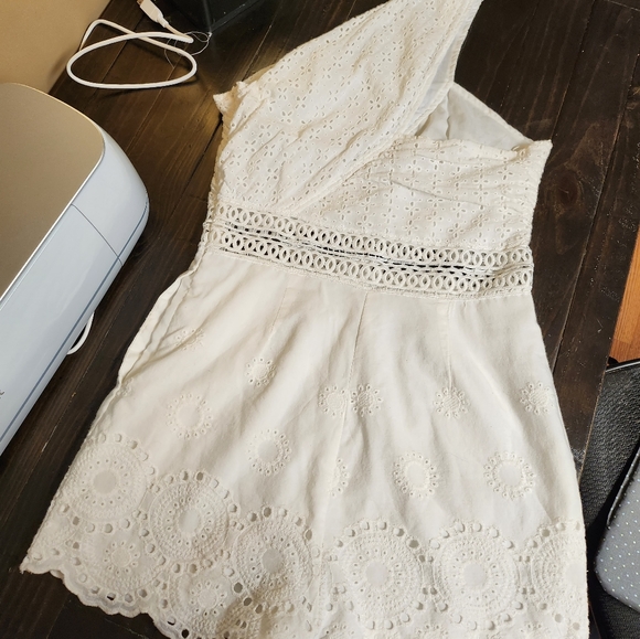 Endless Rose One Shoulder Romper - Picture 2 of 4